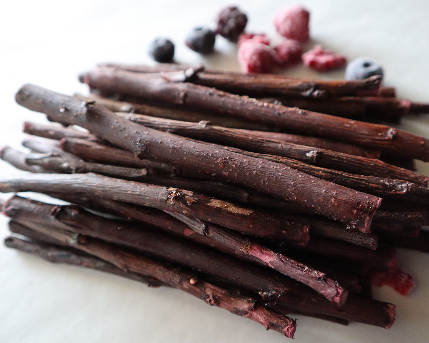 Baked Flavored Apple Sticks Mixed Berries